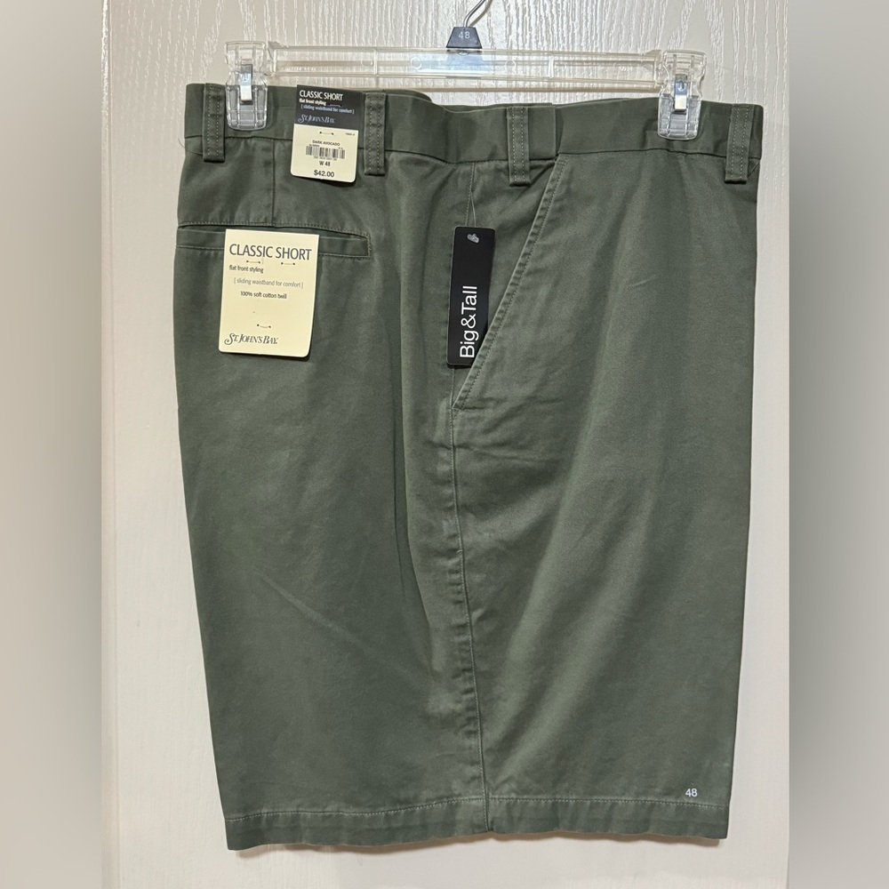 NWT MEN’S ST. JOHN’S BAY BIG & TALL CLASSIC SHORTS, SIZE 48, FLAT FRONT, COTTON.